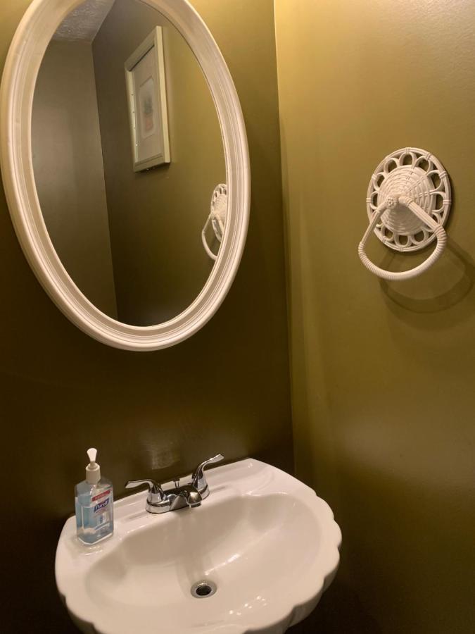 Captivating Home Near Downtown Atl 콘리 외부 사진