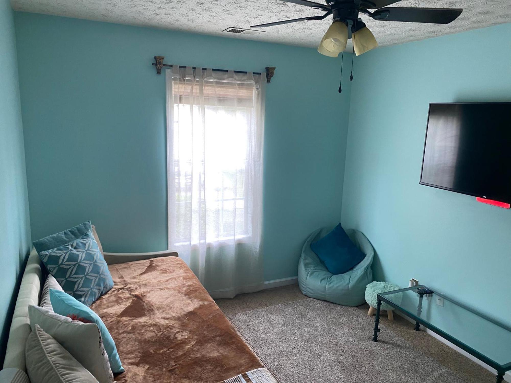 Captivating Home Near Downtown Atl 콘리 외부 사진